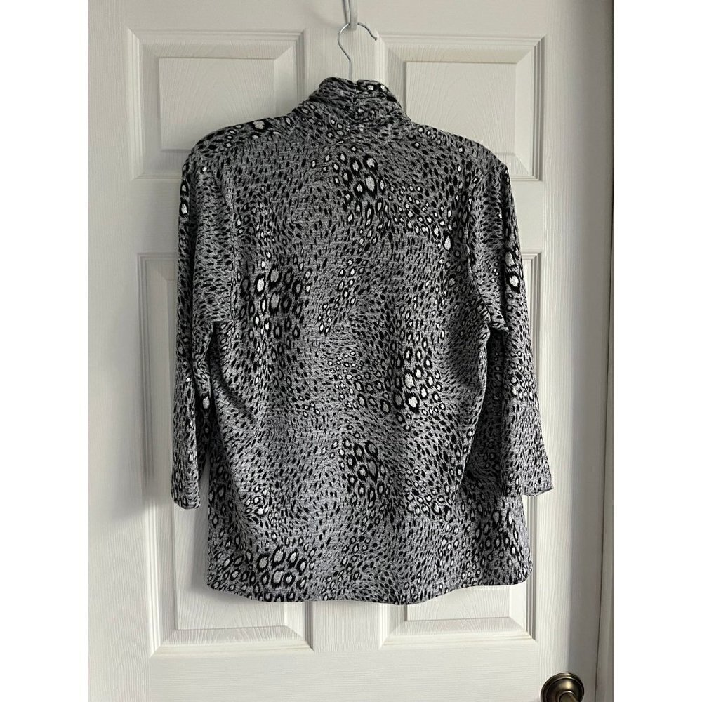 Chicos Top - Picture 2 of 3